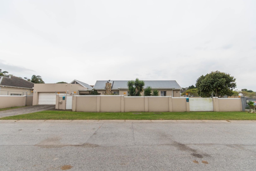 4 Bedroom Property for Sale in Walmer Heights Eastern Cape